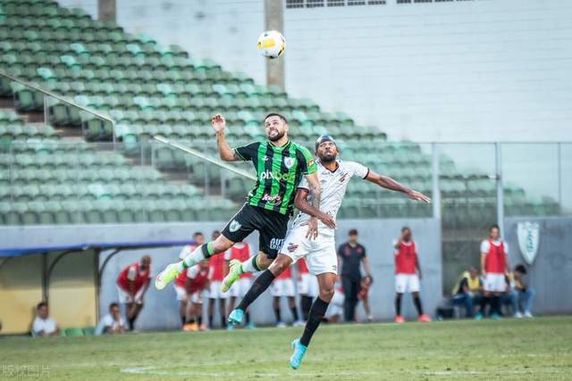 中国男篮全队28次失误 杨瀚森6次王岚嵚5次