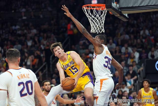 劳森18+15新疆胜青岛 王睿泽20分齐麟17+6