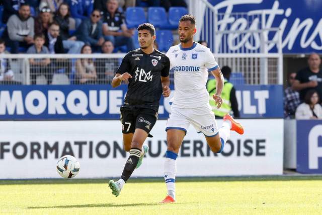 库里三分8中8轰30+10 勇士大胜76人回西部第九