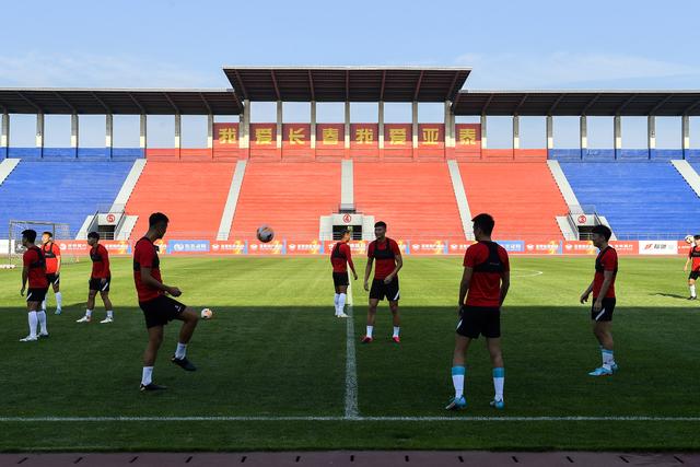 雄鹿爆冷负残阵灰熊 森林狼大胜开拓者4连胜